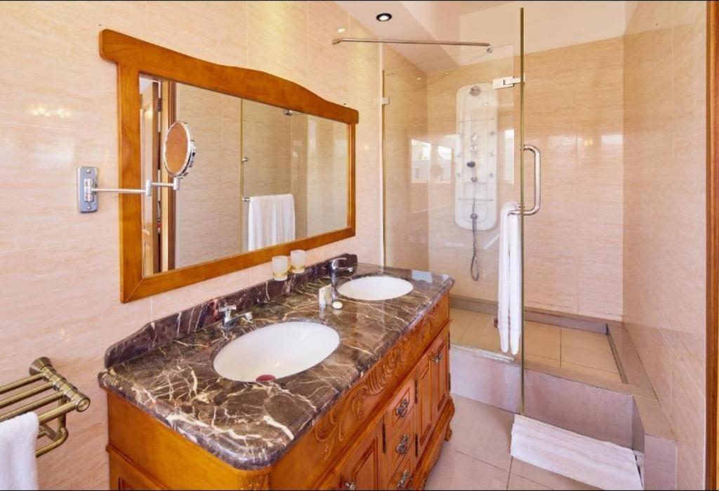 Pereybere Apartment With Breakfast And Private Balcony Pereybere Beach Esterno foto