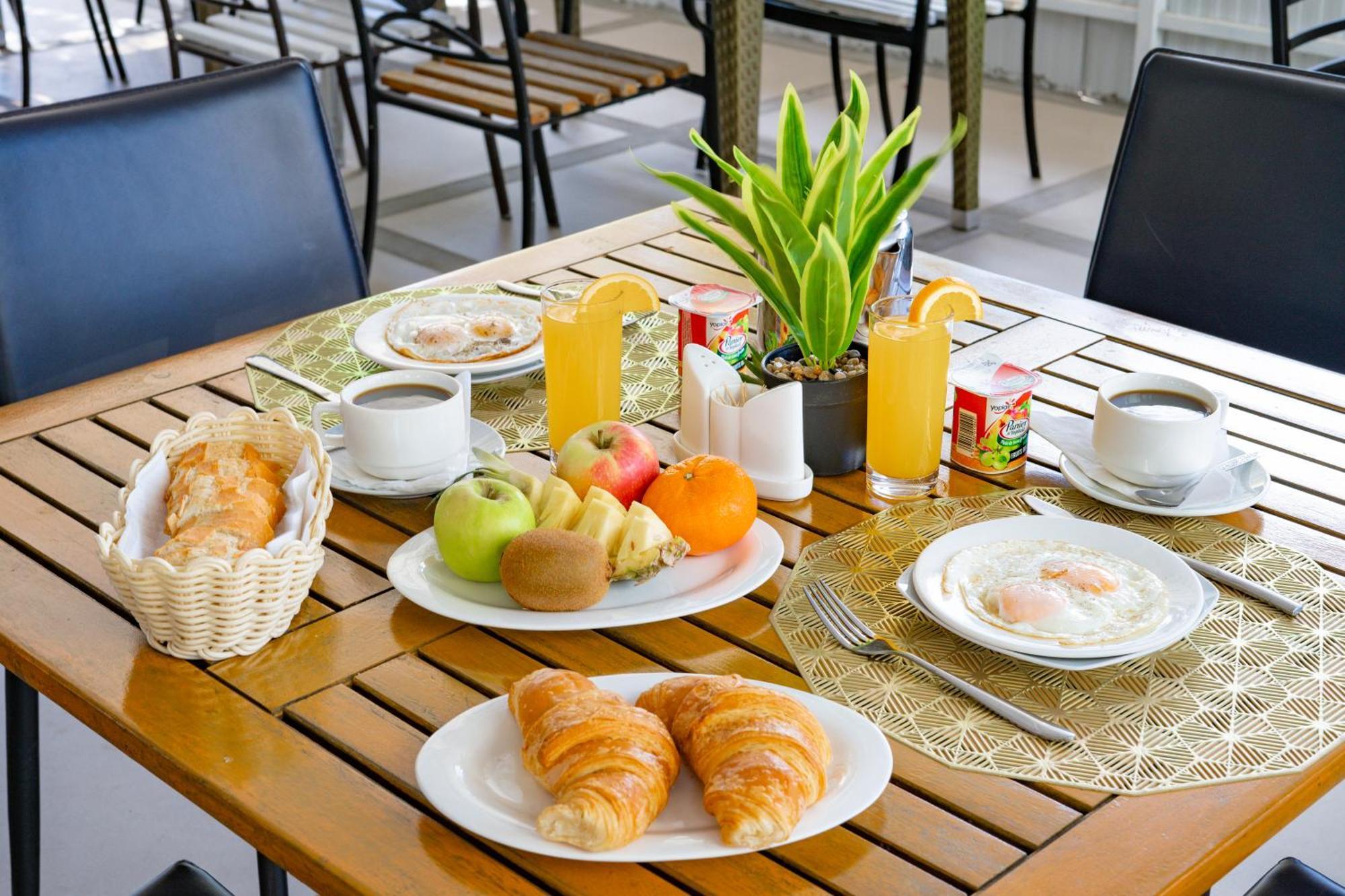 Pereybere Apartment With Breakfast And Private Balcony Pereybere Beach Esterno foto